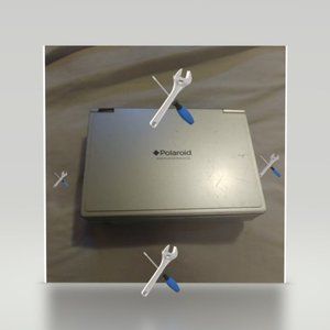 Polaroid portable DVD player for parts or repair